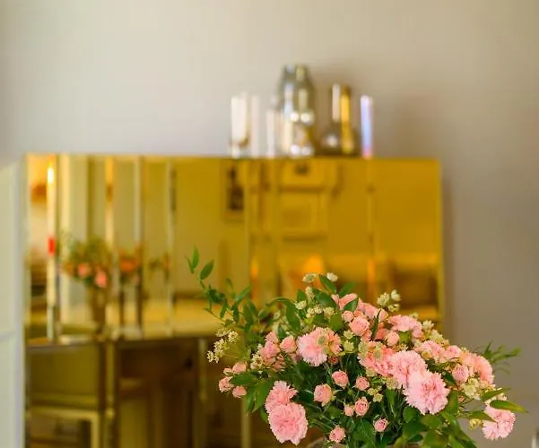 Flh Esqvta Luxury Housing